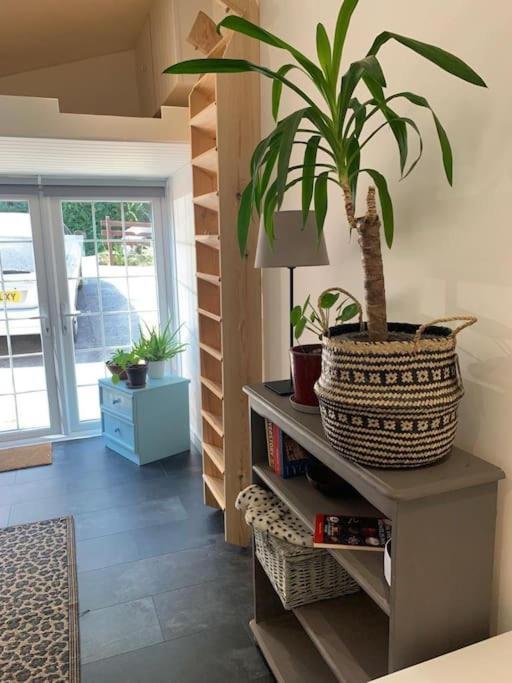 The Garage Getaway Apartment Glastonbury Luaran gambar