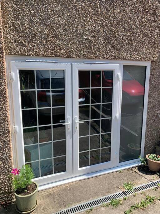The Garage Getaway Apartment Glastonbury Luaran gambar